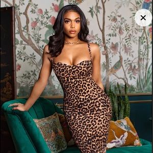 Brand new pretty little thing dress in a size 6